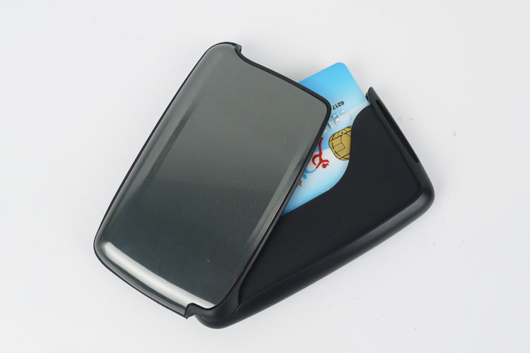 Are RFID Blocking Wallets Worth It?